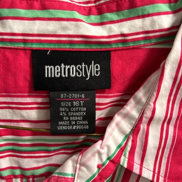 Metro style size 16Tall. Great condition - Picture 3 of 3